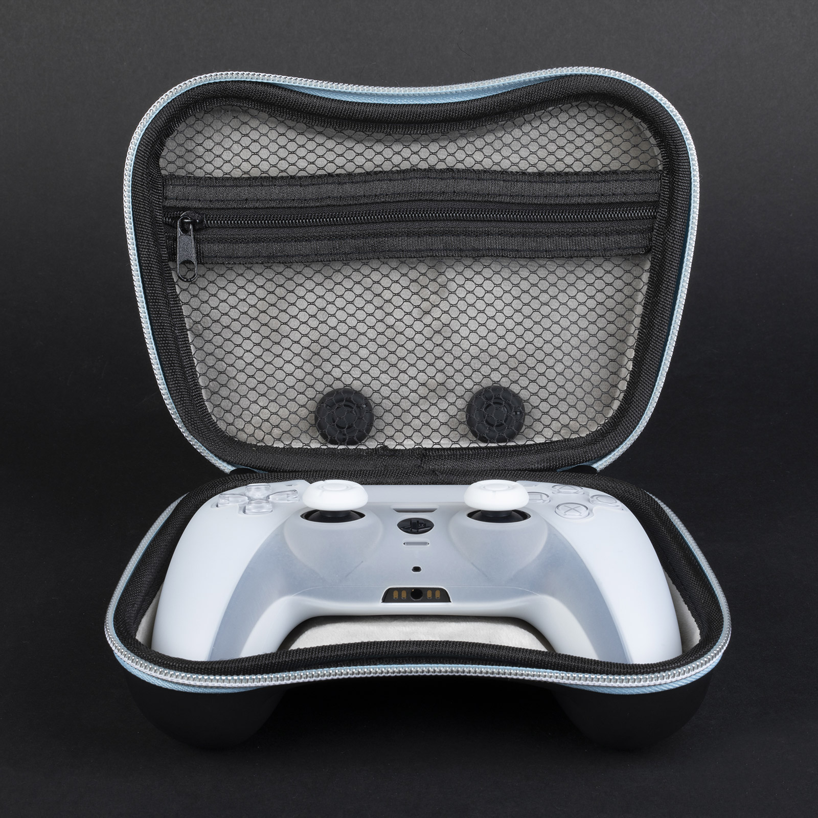 Boite de rangement pour manette de PS5 avec coque en silicone et deux  paires de protège joystick. Accessoires pour manettes de jeu. Noir -  Accessoire pour manette - Achat & prix